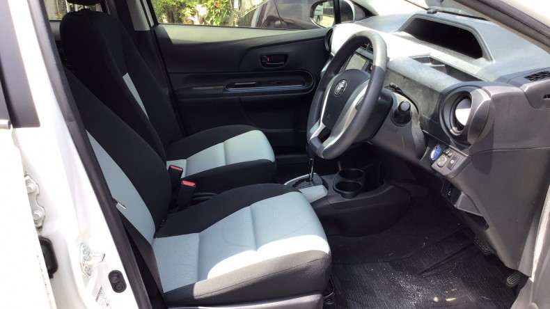 内装前方シート