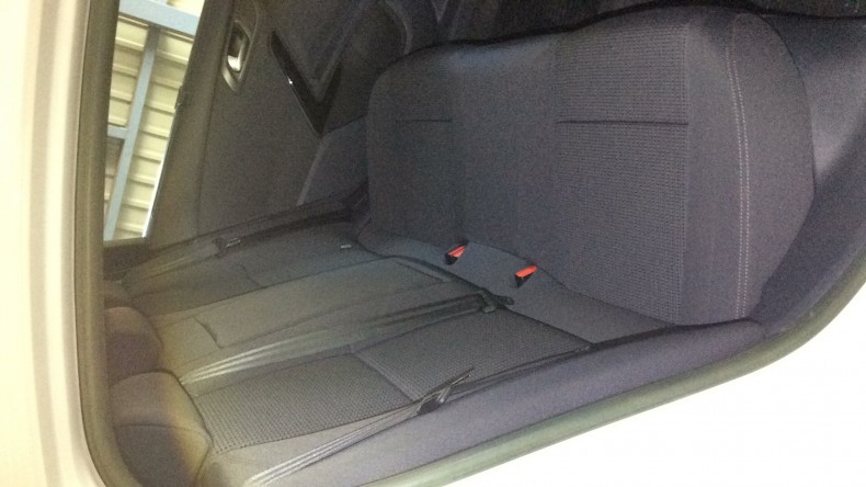 内装後方シート