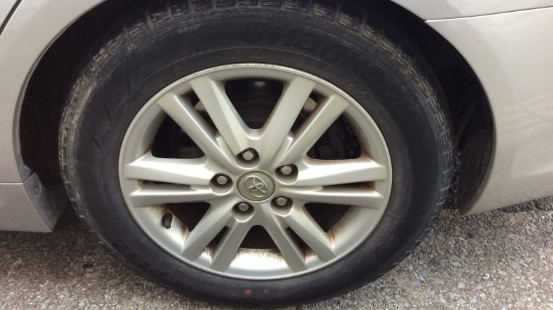 タイヤホイール前