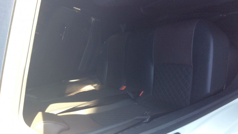 内装後方シート