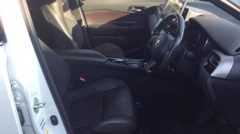 内装前方シート