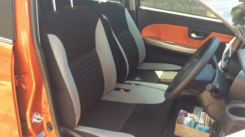 内装前方シート