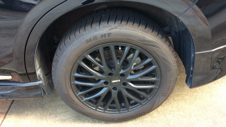 タイヤホイール前