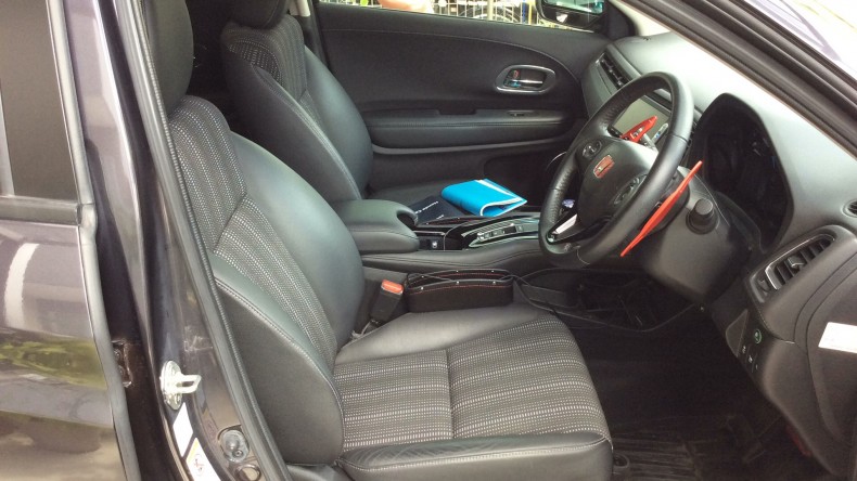 内装前方シート