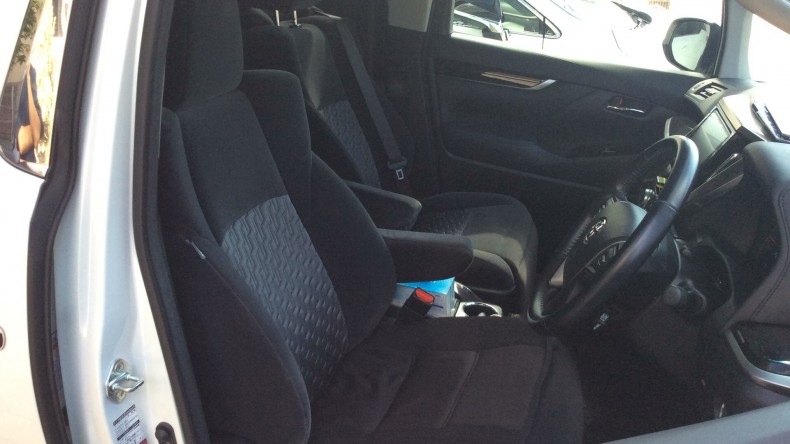 内装前方シート