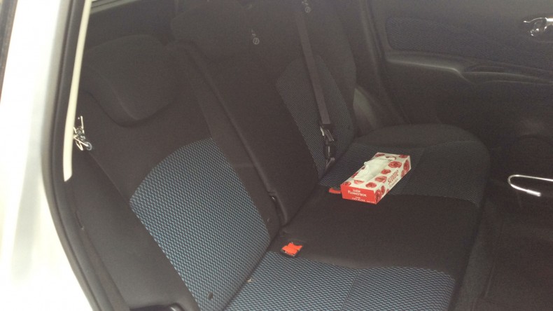 内装後方シート