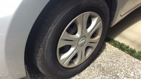 タイヤホイール前