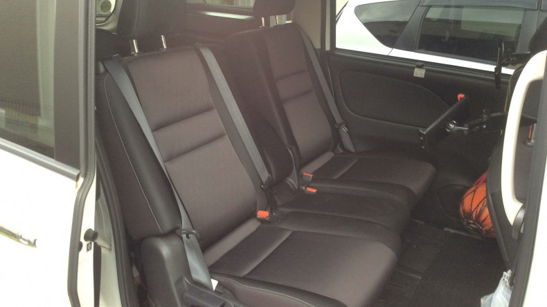 内装後方シート