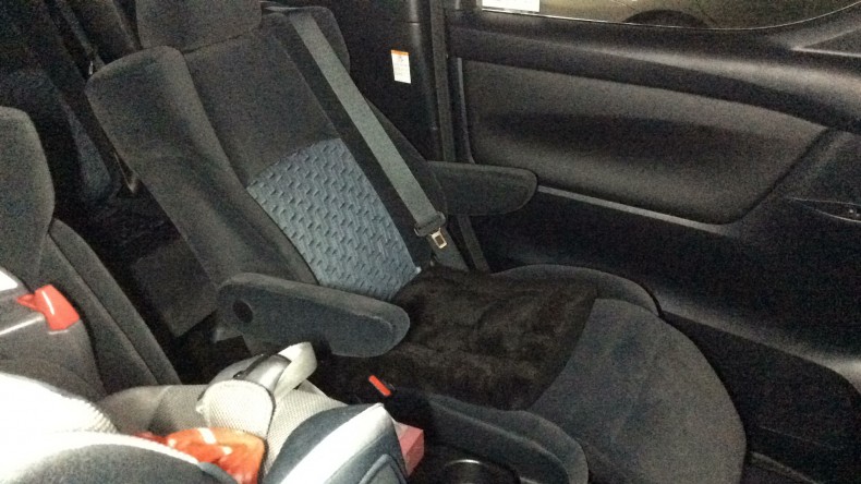 内装後方シート