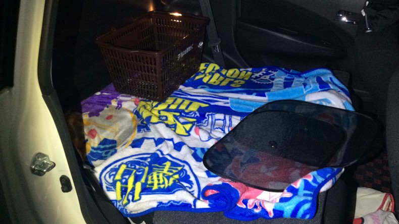 内装後方シート