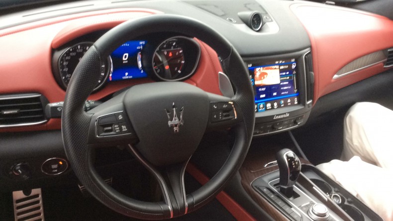 内装インパネ全体