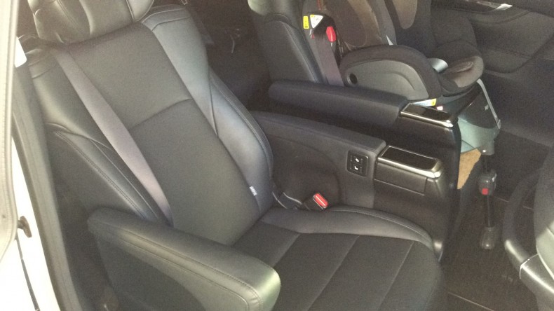 内装後方シート