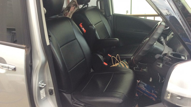 内装前方シート