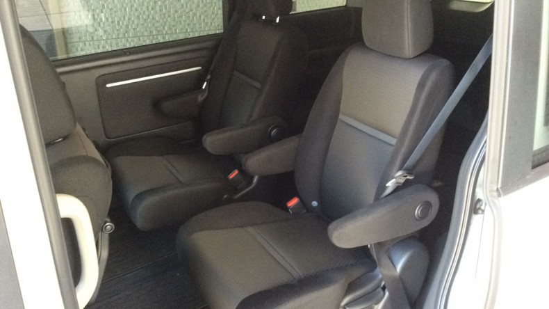 内装後方シート