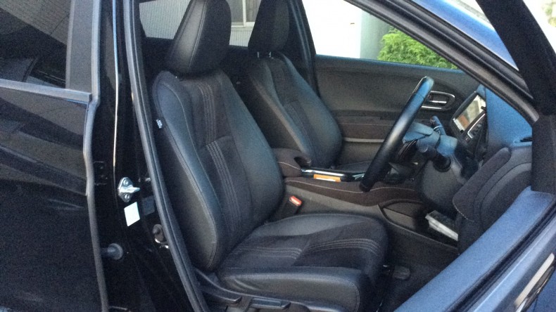 内装前方シート