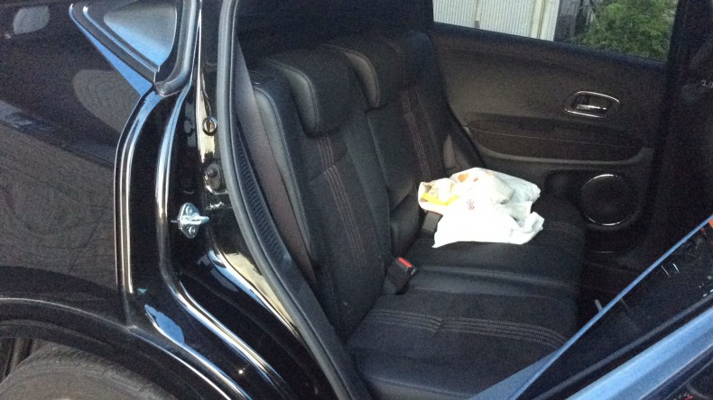 内装後方シート