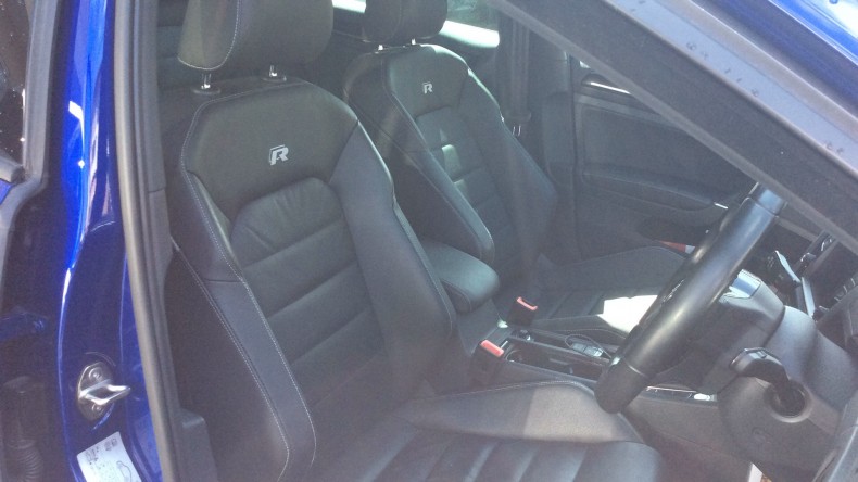 内装前方シート