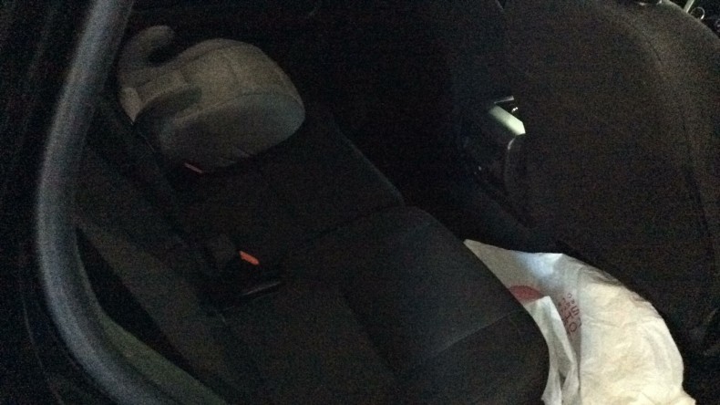 内装後方シート