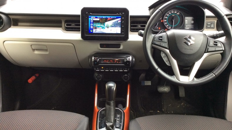 内装インパネ全体