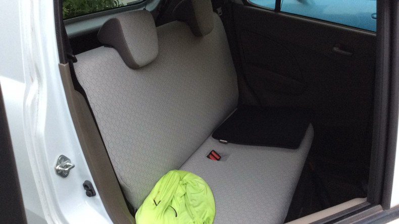 内装後方シート