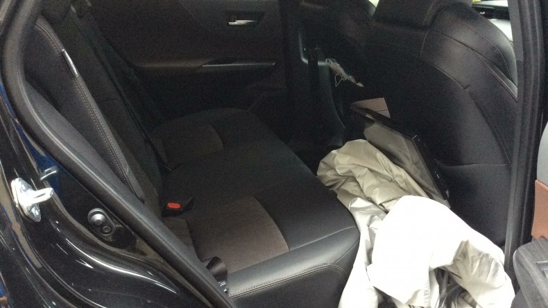 内装後方シート