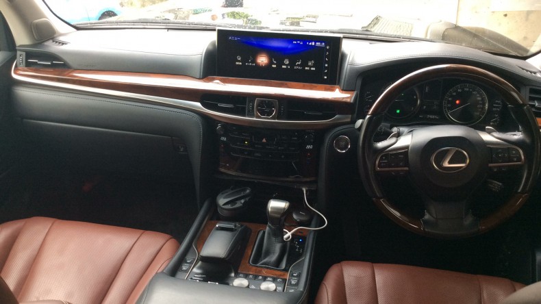 内装インパネ全体