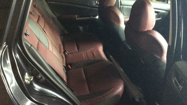 内装後方シート