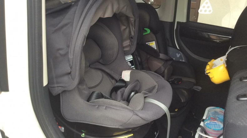 内装後方シート