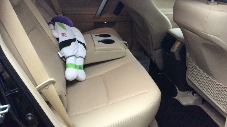 内装後方シート