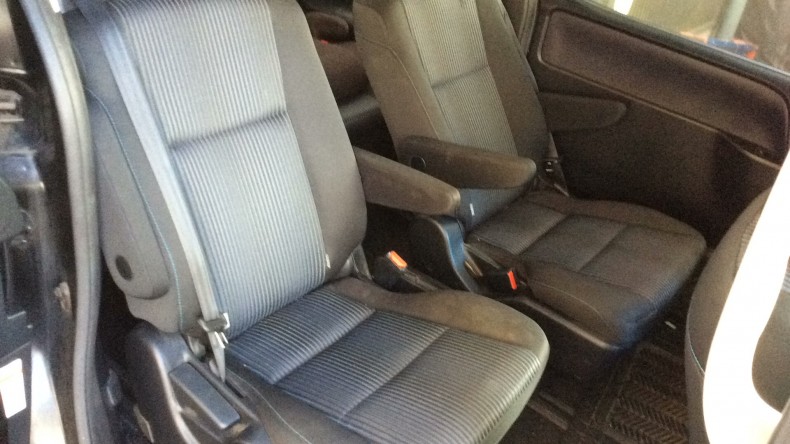 内装後方シート