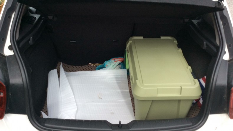 内装トランク