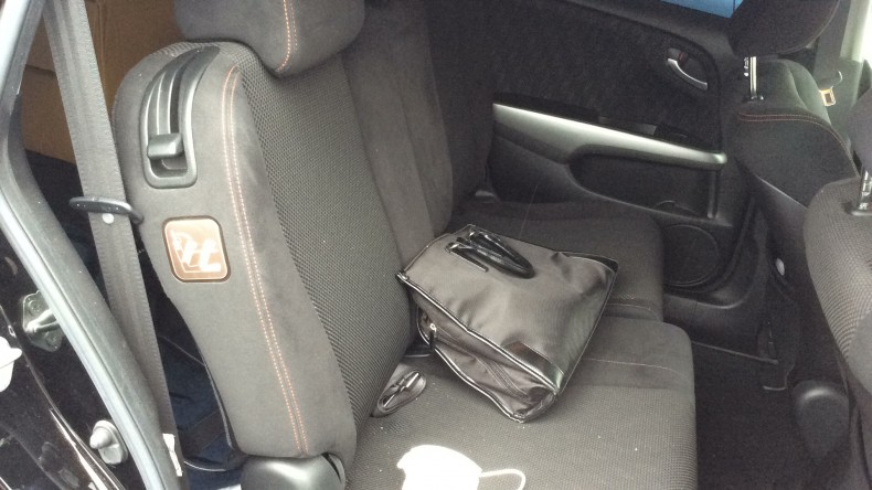 内装後方シート