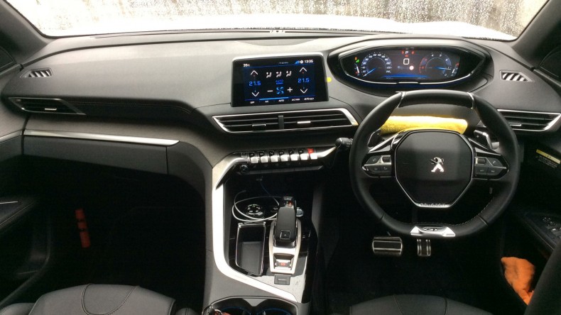 内装インパネ全体