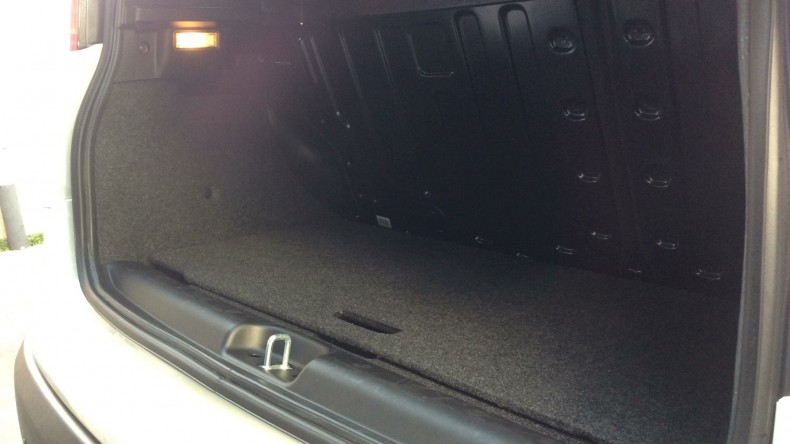 内装トランク