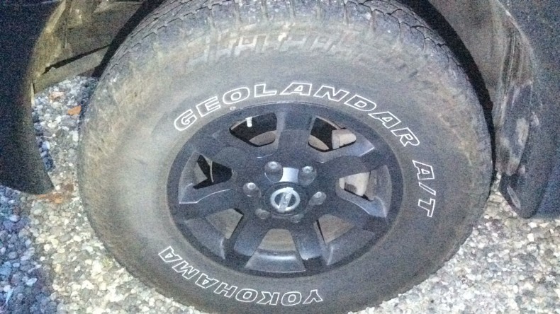 タイヤホイール前