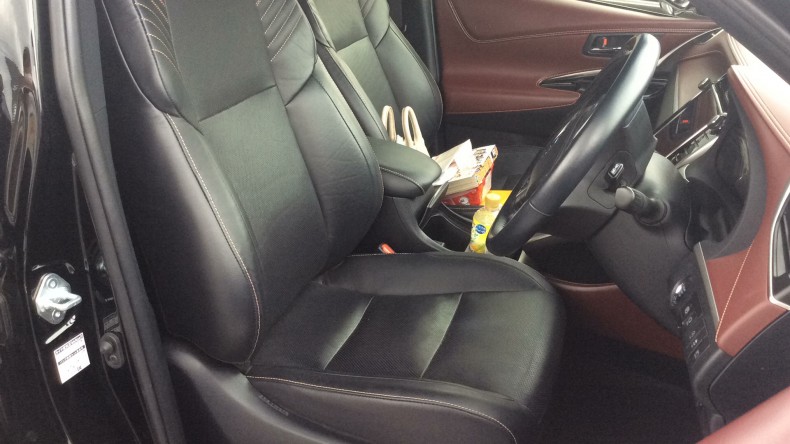 内装前方シート