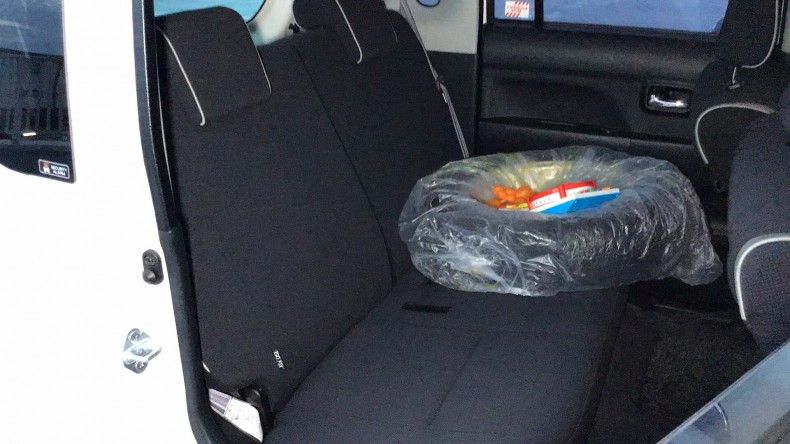 内装後方シート