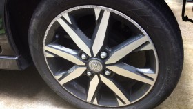 タイヤホイール前