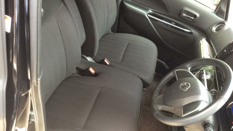 内装前方シート