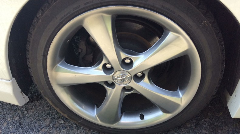 タイヤホイール前