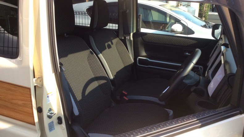 内装前方シート