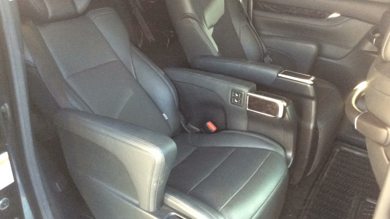 内装後方シート