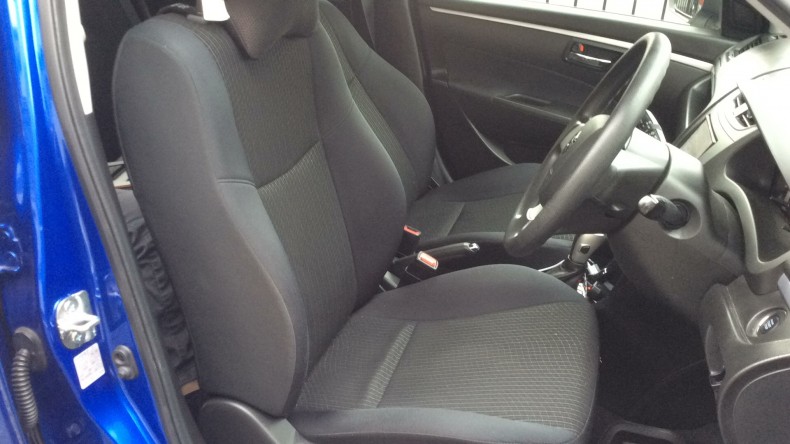 内装前方シート