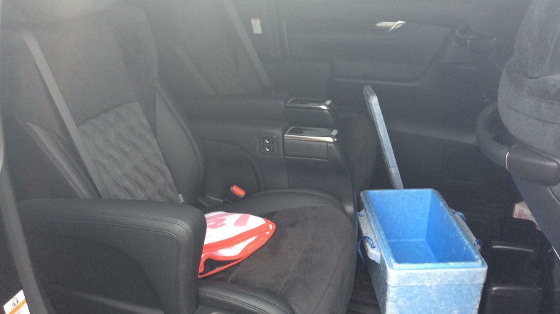 内装後方シート