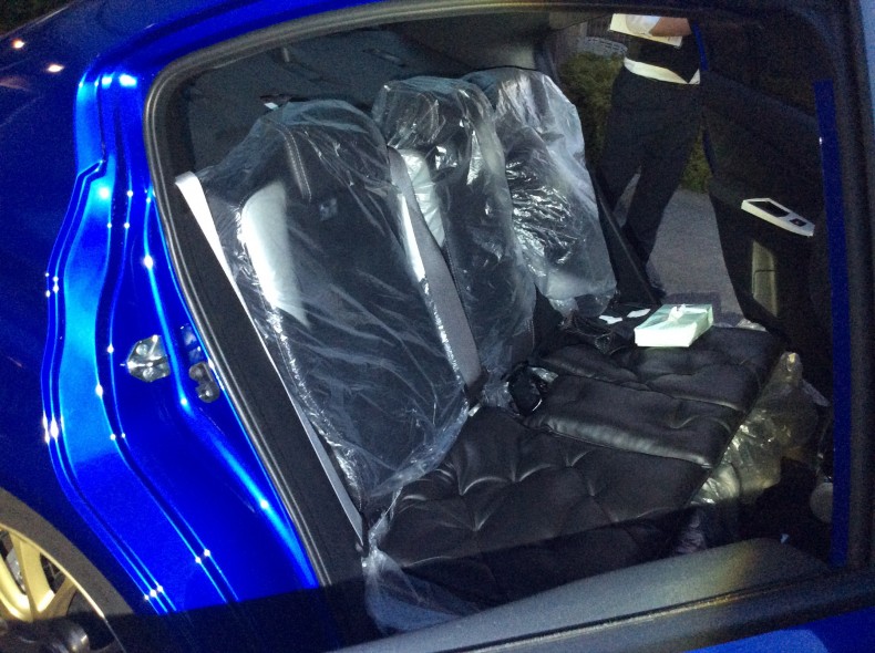 内装後方シート