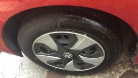 タイヤホイール前