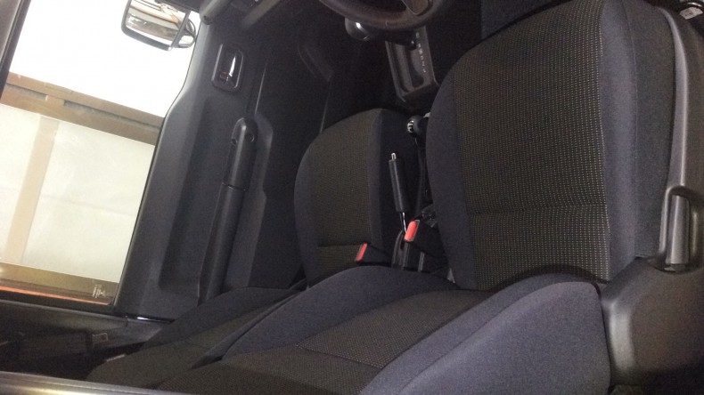 内装前方シート