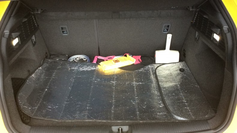 内装トランク