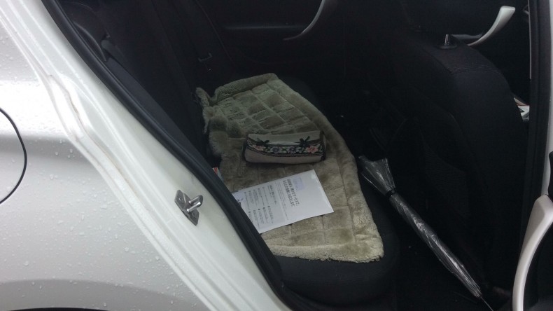 内装後方シート