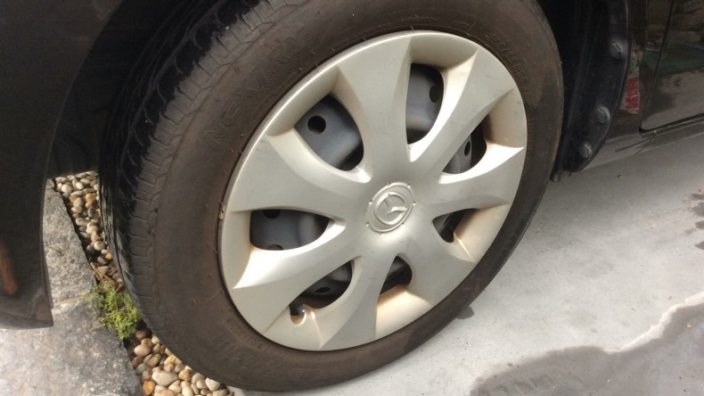 タイヤホイール前